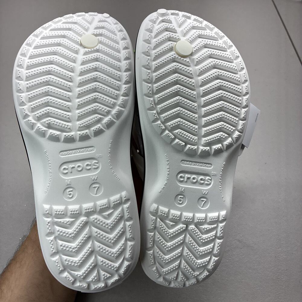 Crocs CROCBAND 'White Black' Flip Flops Thong Sandal 11033-100 Men's Size 5 / W7 - Picture 4 of 5